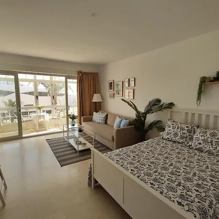Estudio Puerto De Sotogrande San Roque (Andalucia)