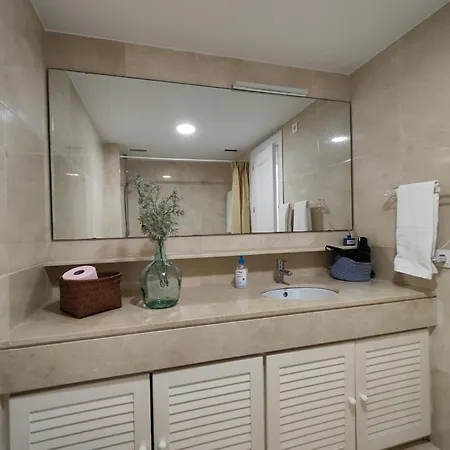 Estudio Puerto De Sotogrande San Roque (Andalucia)